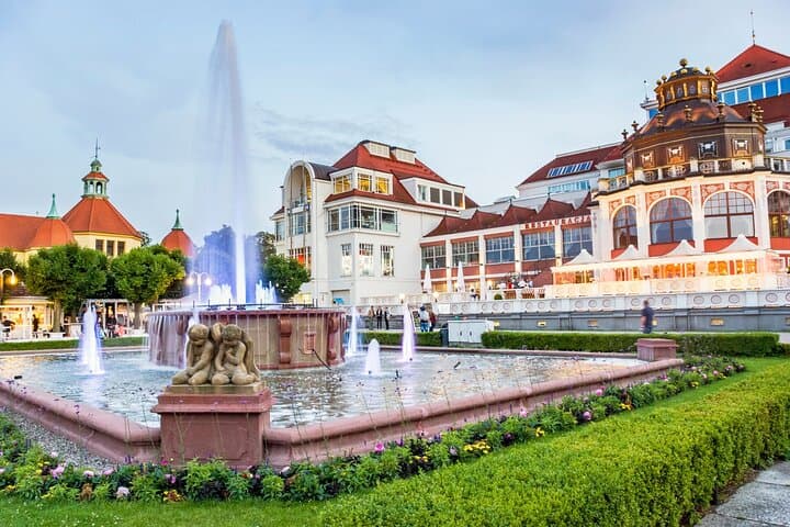 Fun and Exclusive Vodka Tasting Tour in Sopot Old Town Bars