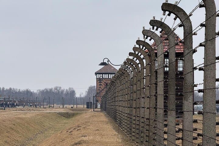 Auschwitz Birkenau Memorial Tour from Krakow Transfer and Ticket