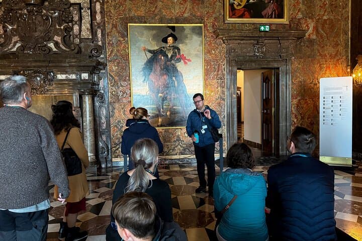 Wawel Castle, Old Town with St. Mary's Church Guided Tour