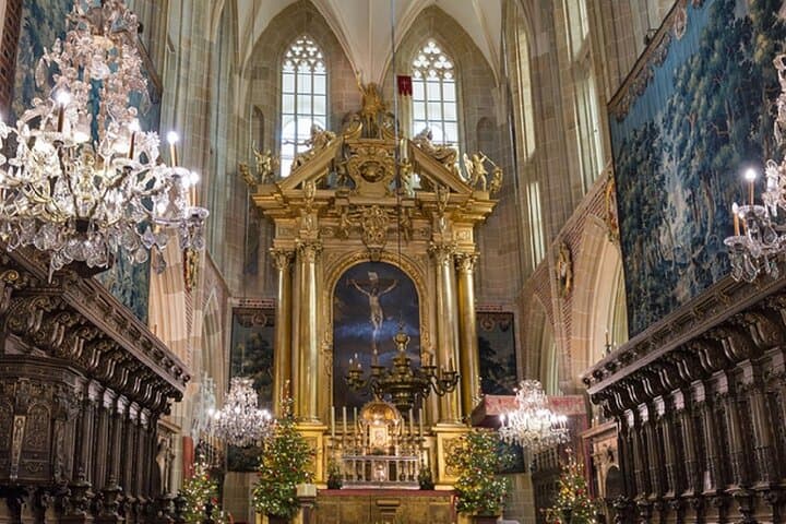 Krakow 2 Day Tour: Wawel, Underground Museum, Schindler&Wieliczka