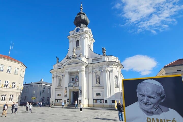 Auschwitz Birkenau and Wadowice hometown of John Paul II, tour from Krakow