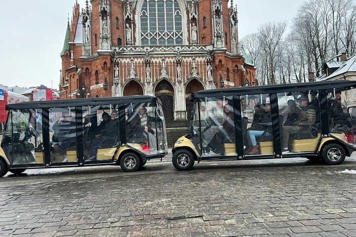 Krakow: Private Guided City Tour by Golf Buggy (with pick-up)