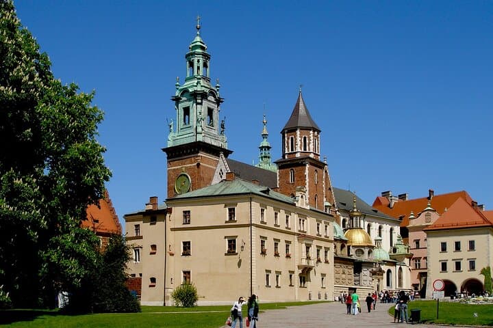 2 Days in Krakow: Golf Cart, Schindler, Wawel & River Cruise