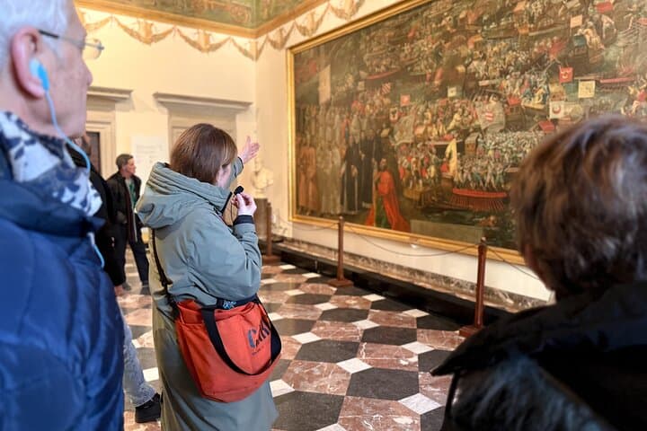 Cultural Krakow with Wawel and Wieliczka Salt Mine 2 Day Tour