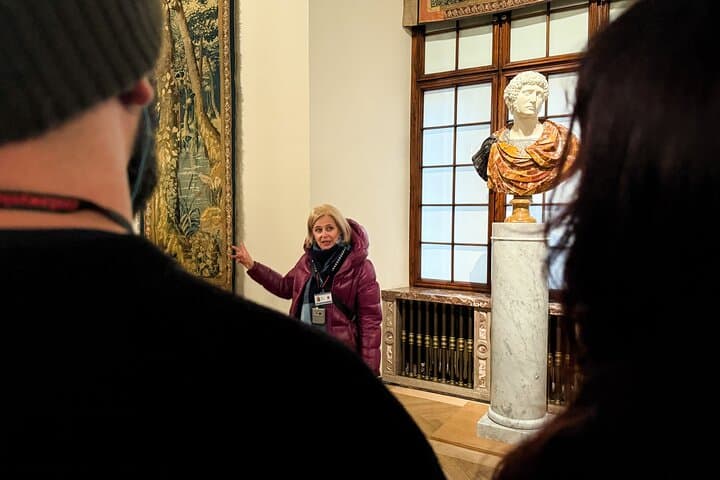 Wawel Castle and Wieliczka Salt Mine Tour in Krakow with Lunch