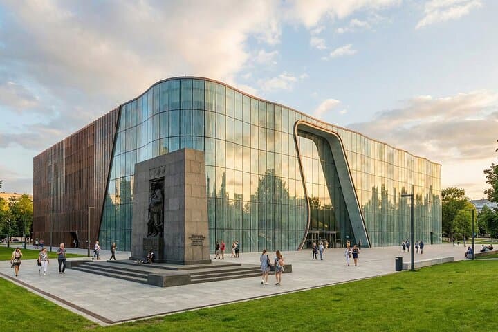 Discover Warsaw: A Self-Guided Tour