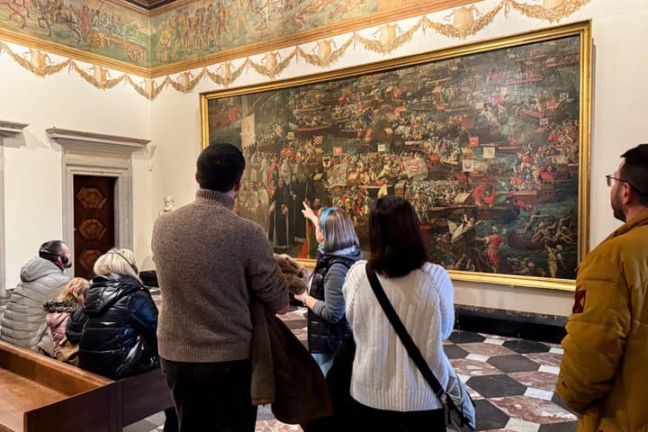 Wawel Castle, Cathedral, & Rynek Underground Tour with Lunch