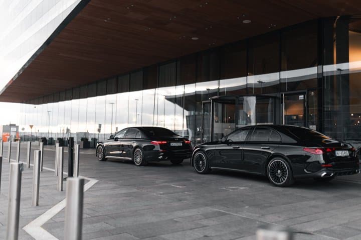 Mercedes E Class Transfer WAW Chopin Airport - Warsaw City Center