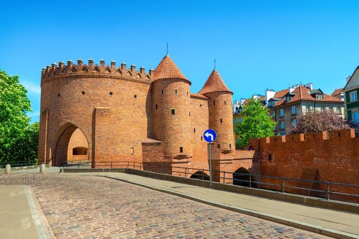 Private Cultural Walking Tour in Warsaw: Historic Brewing