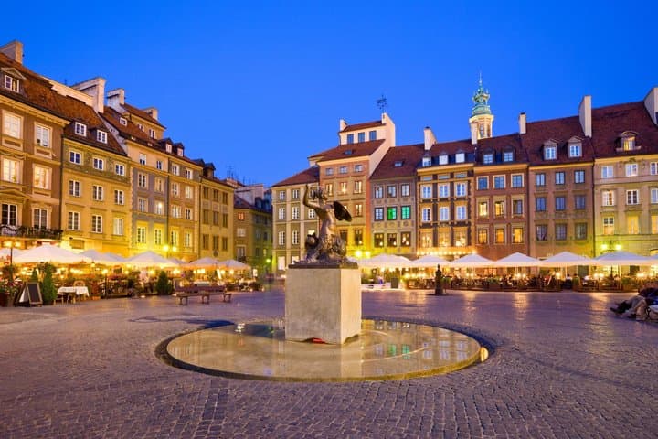 Private Cultural Walking Tour in Warsaw: Historic Brewing