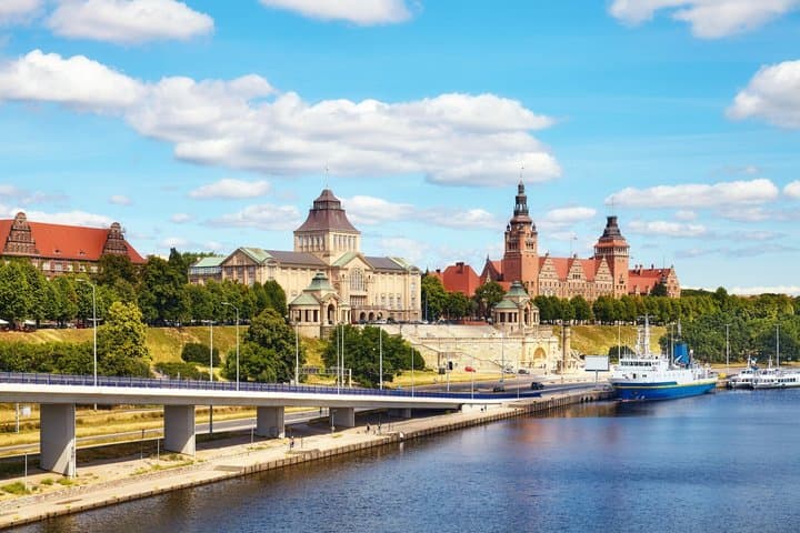 Szczecin Highlights: Private Driven Shore Tour