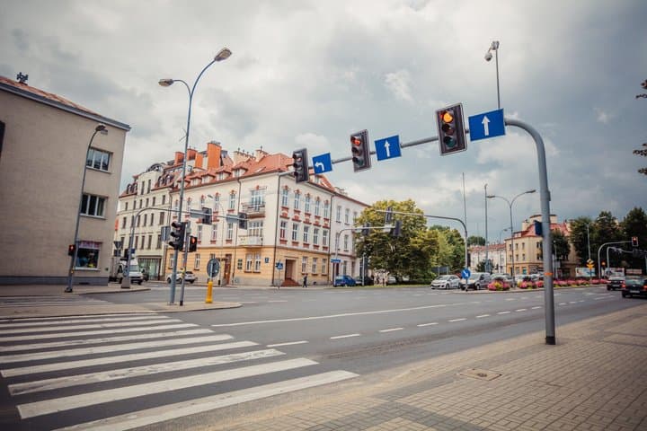 Private Walking Tour in Warsaw: Sin City History