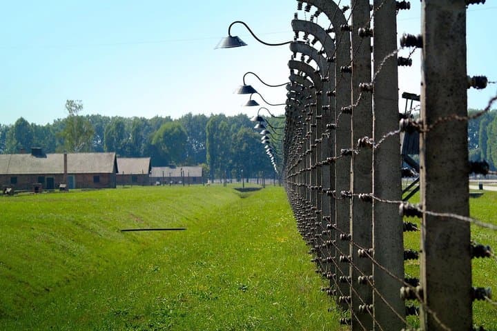 Private Guided Tour to Auschwitz Birkenau from Krakow