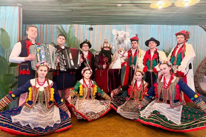 Live Polish Folk Show and Dinner in Kraków’s Heart
