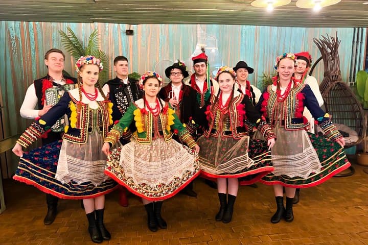 Kraków Folk Fiesta Music, Dance and Dinner – City Center