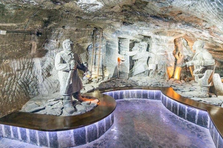Wieliczka Salt Mine and Krakow from Warsaw