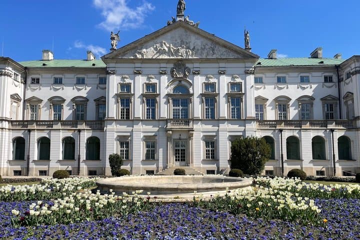 Group Tour: Warsaw Ghetto and Old Town 2-Hour Walking Tour
