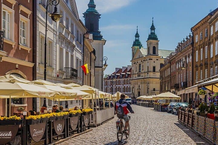 Group Tour: Warsaw Ghetto and Old Town 2-Hour Walking Tour