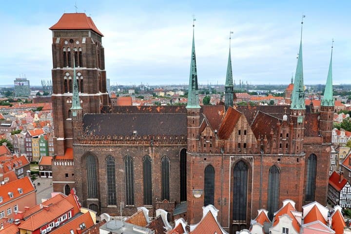 Private Gdańsk Old Town & Historic Highlights Tour