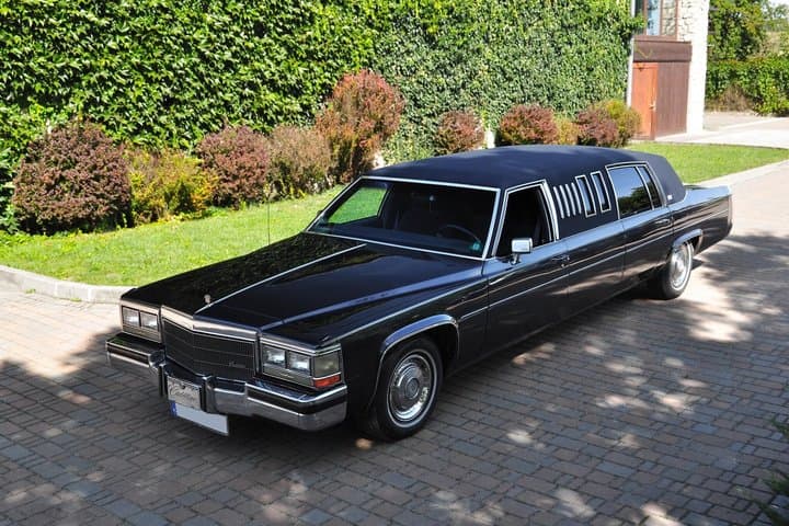 Krakow Private Tour in a Classic 1984 Cadillac 7 Meter Limo