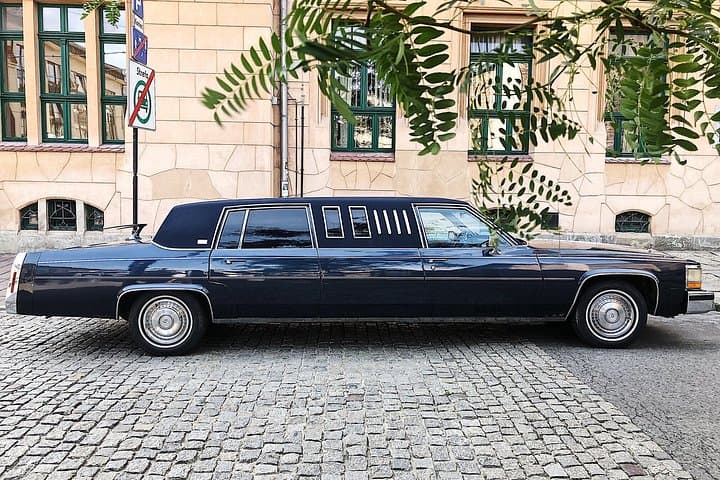 Krakow Private City Ride in a Classic 1984 Cadillac 7 Meter Limo