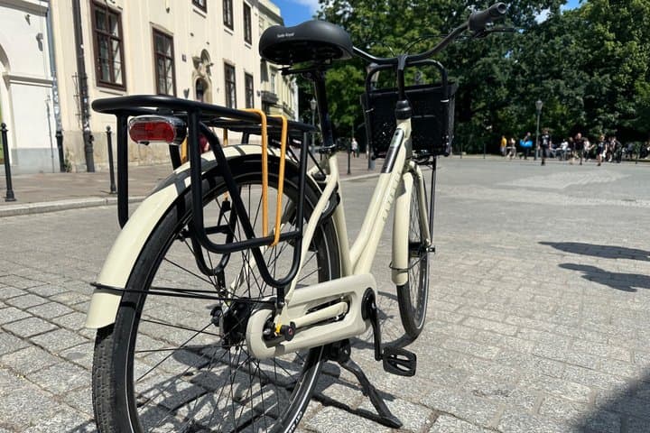 Krakow Full Day Bike Rental with City Routes and Local Tips