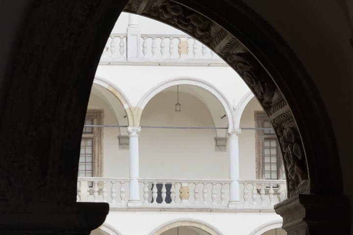 Krakow: Guided Tour of Wawel Castle & Cathedral