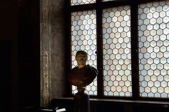 Krakow: Guided Tour of Wawel Castle & Cathedral