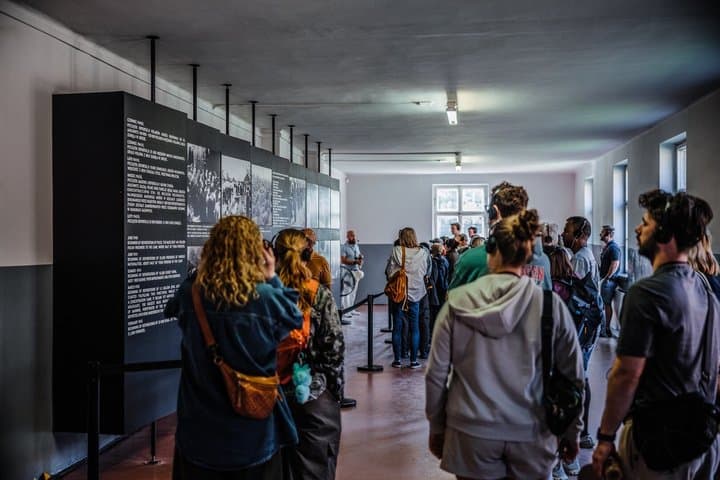 Auschwitz Birkenau Guided Tour Transport from Krakow