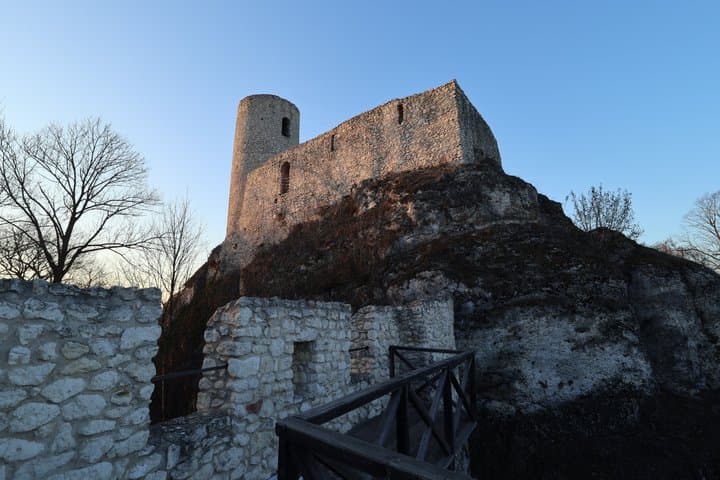 Eagle's Nests & Polish Sahara: Private SUV Day Trip from Krakow