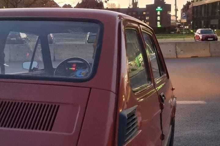 Self Drive Tour in a Vintage Fiat 126p Maluch through Gdansk