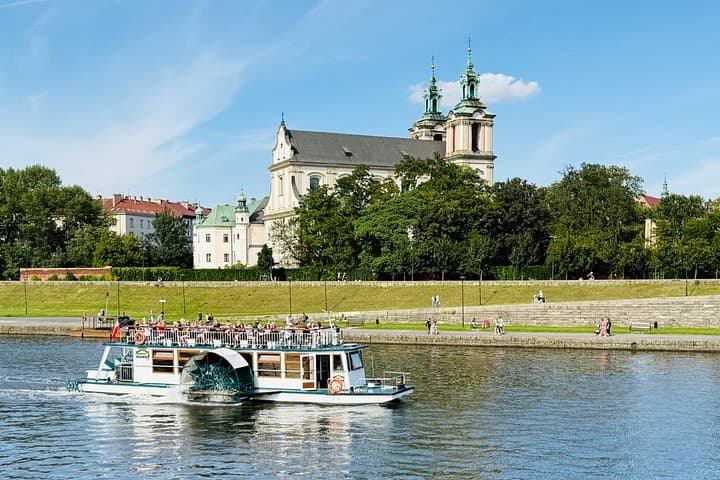 Krakow Vistula River Cruise with Wawel Views and Audio Guide