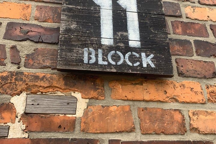 Krakow to Auschwitz Birkenau Guided Tour with Transfer and Ticket