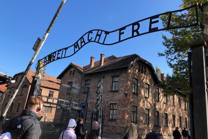 Auschwitz Birkenau Guided Tour Tickets and Transfer from Krakow