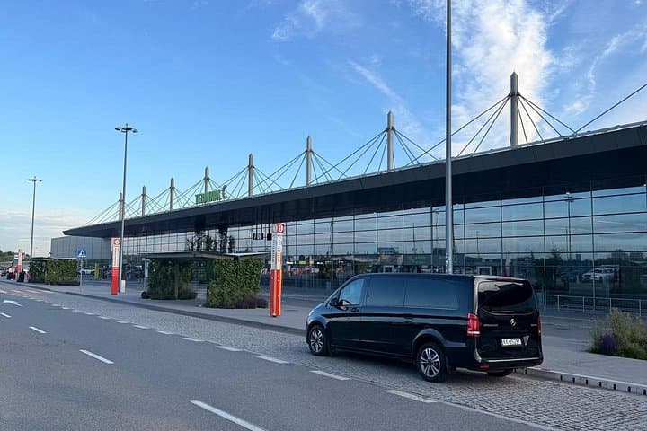 Krakow Airport Private Transfer to or from City