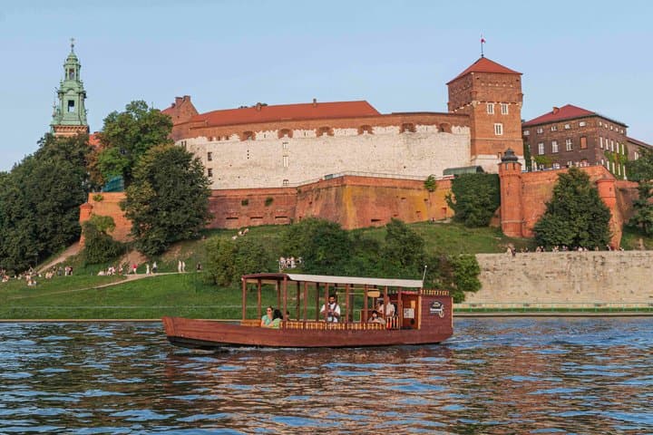 Krakow 1 Hour Traditional Gondola River Night Cruise