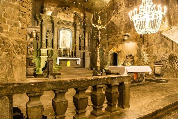 Warsaw Wieliczka Salt Mine and Krakow Tour Train with Pick Up