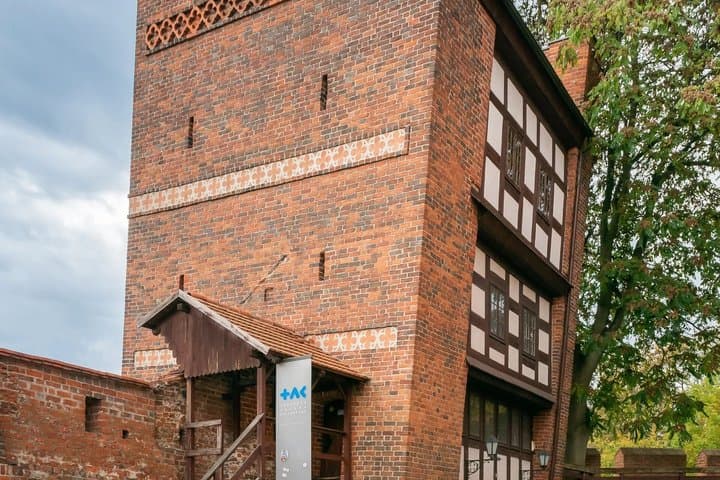 Toruń Self Guided Walking Tour at Medieval Old Town