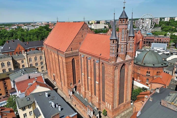 Toruń Self Guided Walking Tour at Medieval Old Town