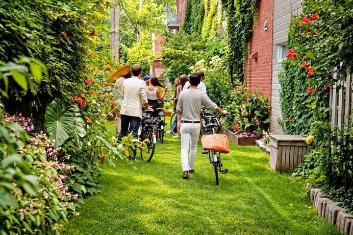 Warsaw Highlights: Old Town and City Centre Guided E-Bike Tour
