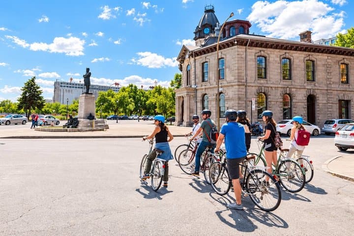 Krakow E-Bike Tour: Old Town & Kazimierz Guided (2h or 4h)