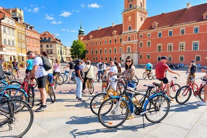 Warsaw Bike Tour: Old Town & City Centre Guided (1.5h or 3.5h)
