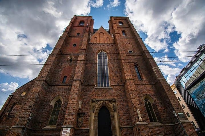Wrocław Self Guided Walking Tour Bronze Dwarfs Audio Quiz