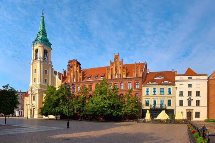 Hello Toruń: Private 2-Hour Intro City Walk with Local Guide