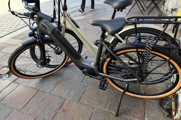 Krakow Full Day Bike and E-Bike Rental with City Routes and Tips