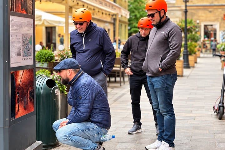 Warsaw Highlights: Full 3.5-Hour Guided E-Scooter Tour
