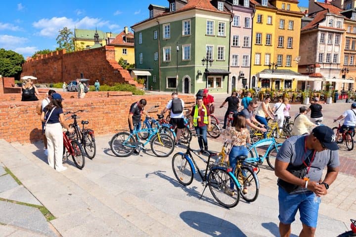 Warsaw City Centre and Palace of Culture and Science Bike Tour