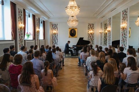 Chopin Concerts at Noon
