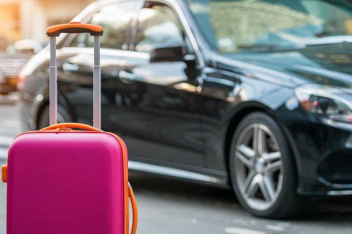 Private transfer by social-distance car from or to Warsaw Chopin Airport