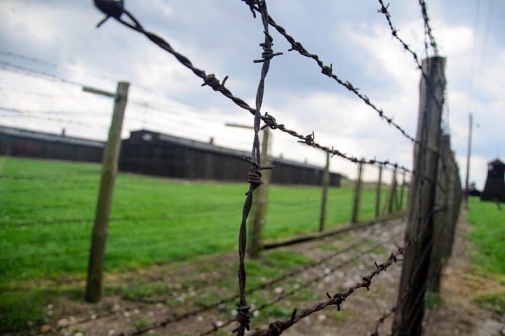 Majdanek Tour - Full Day Tour from Warsaw by private car